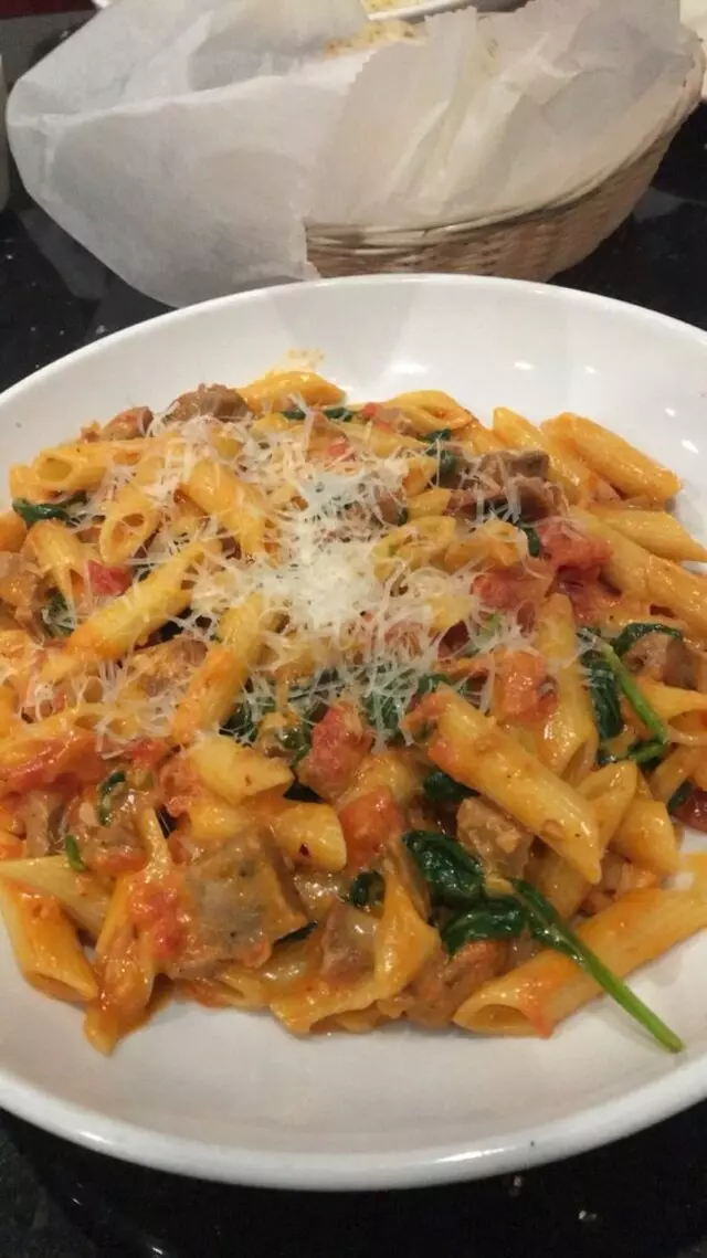 Amicci’s