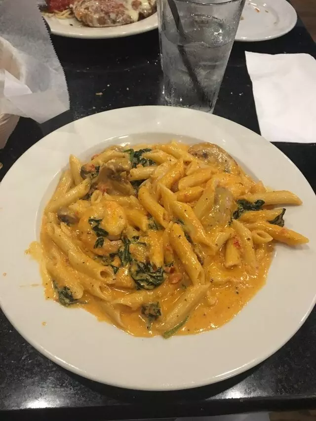 Amicci’s