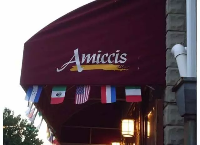 Amicci’s