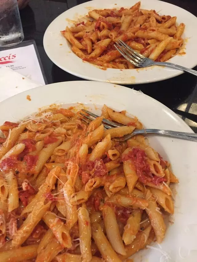 Amicci’s