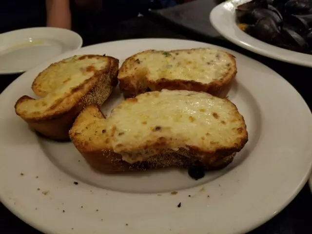 Amicci’s