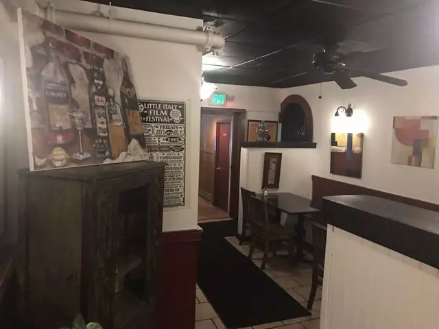 Amicci’s
