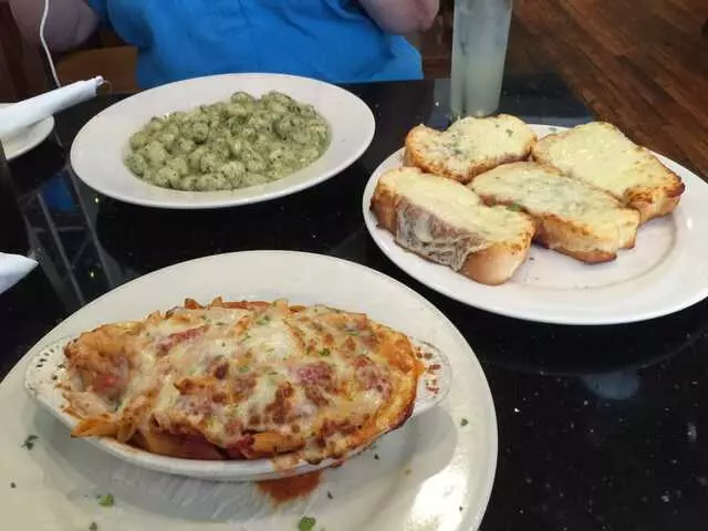 Amicci’s