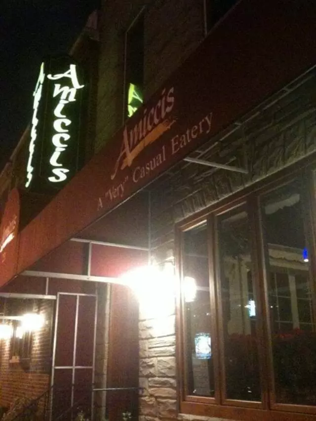 Amicci’s