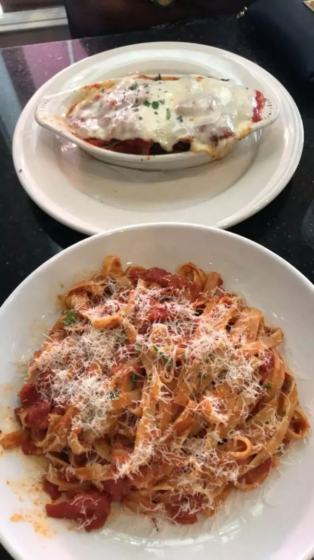 Amicci’s