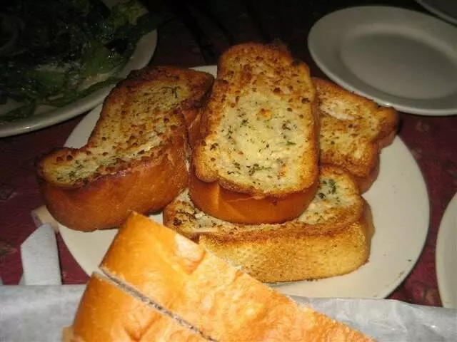 Amicci’s
