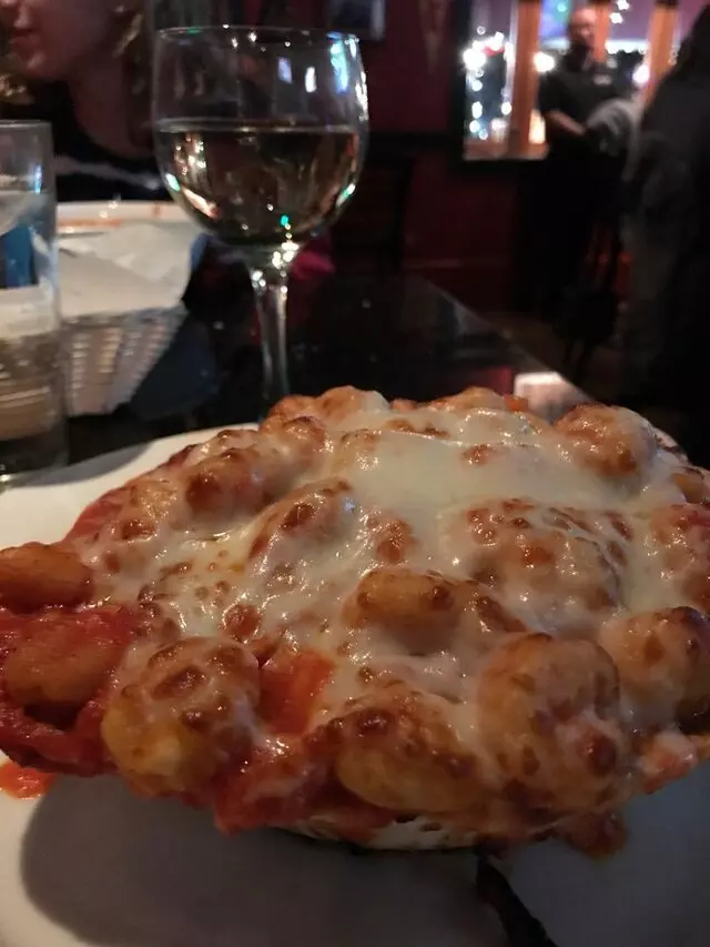 Amicci’s