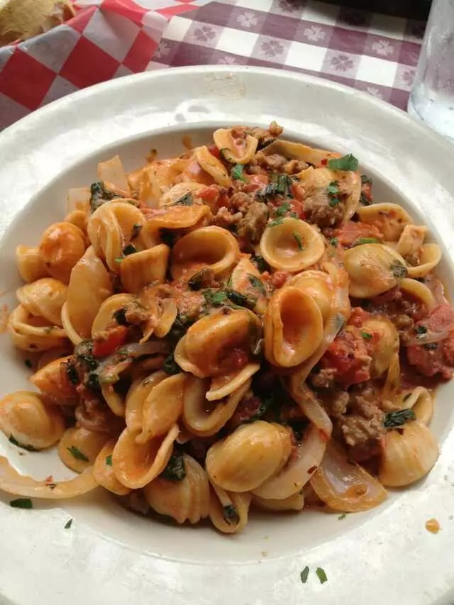 Amicci’s