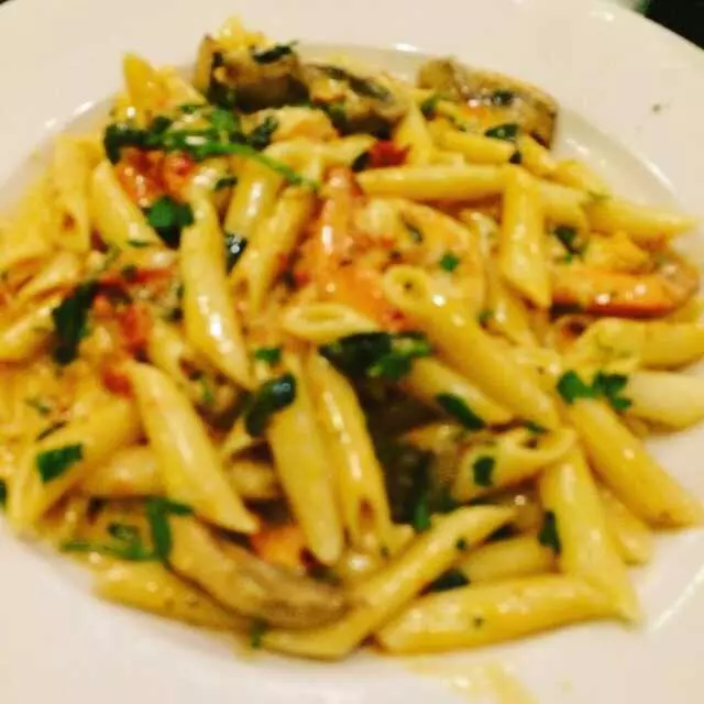 Amicci’s