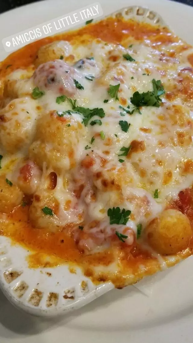 Amicci’s