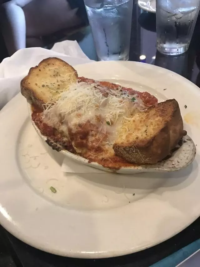 Amicci’s