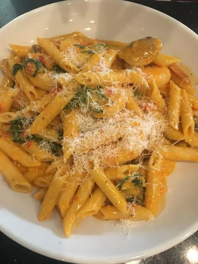 Amicci’s