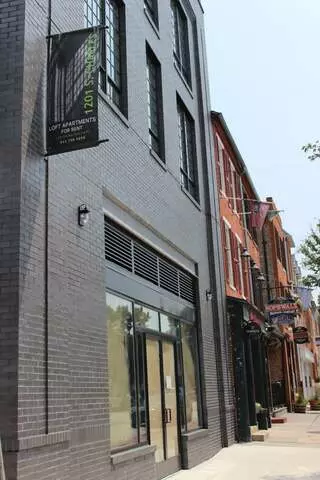 1901 South Charles