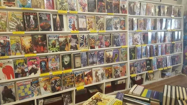 Atomic Books